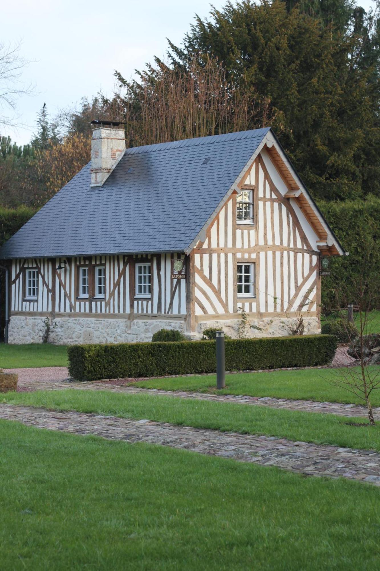 Les Manoirs Des Portes De Deauville - Small Luxury Hotel Of The World 外观 照片